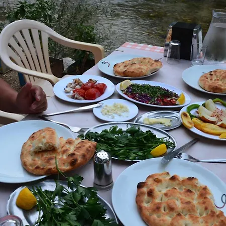 Tunays Pansiyon بيت للعطل *