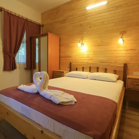 Tunays Pansiyon * Çıralı