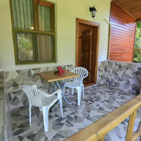 Tunays Pansiyon * Çıralı