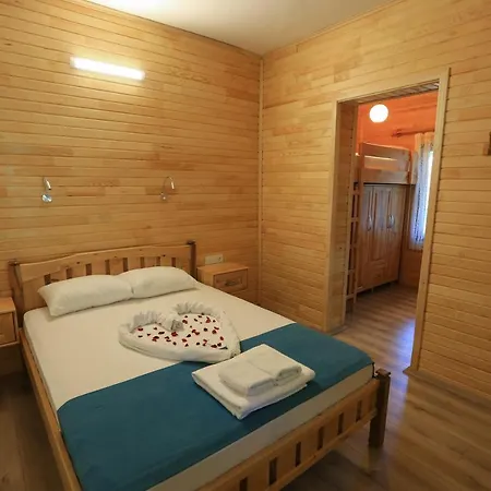 בית נופש Tunays Pansiyon *