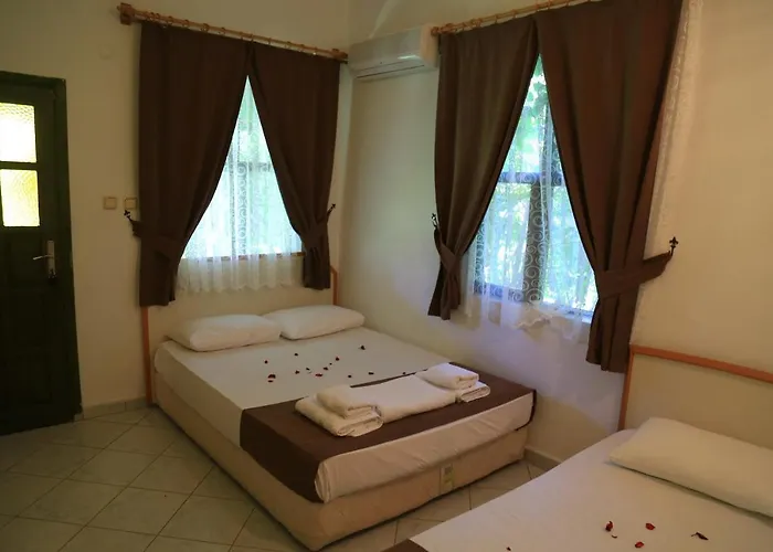 Tunays Pansiyon * Çıralı