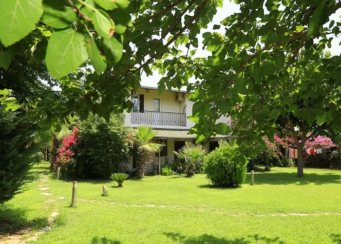 Tunays Pansiyon * Çıralı