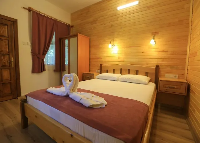 Tunays Pansiyon * Çıralı