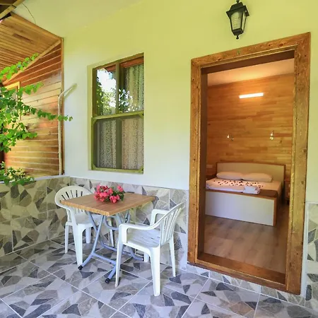 Tunays Pansiyon Case de vacanță